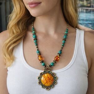 Pearl & Crystal Lanyard Necklace – Chic, Functional & So Pretty! ✨